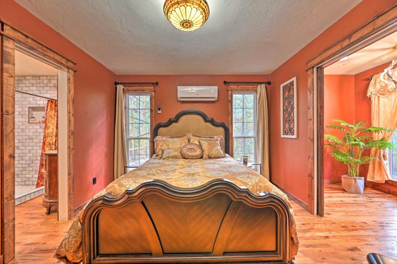 Tudor-Style Broken Bow Cottage With Hot Tub And Decks! Stephens Gap Exterior foto