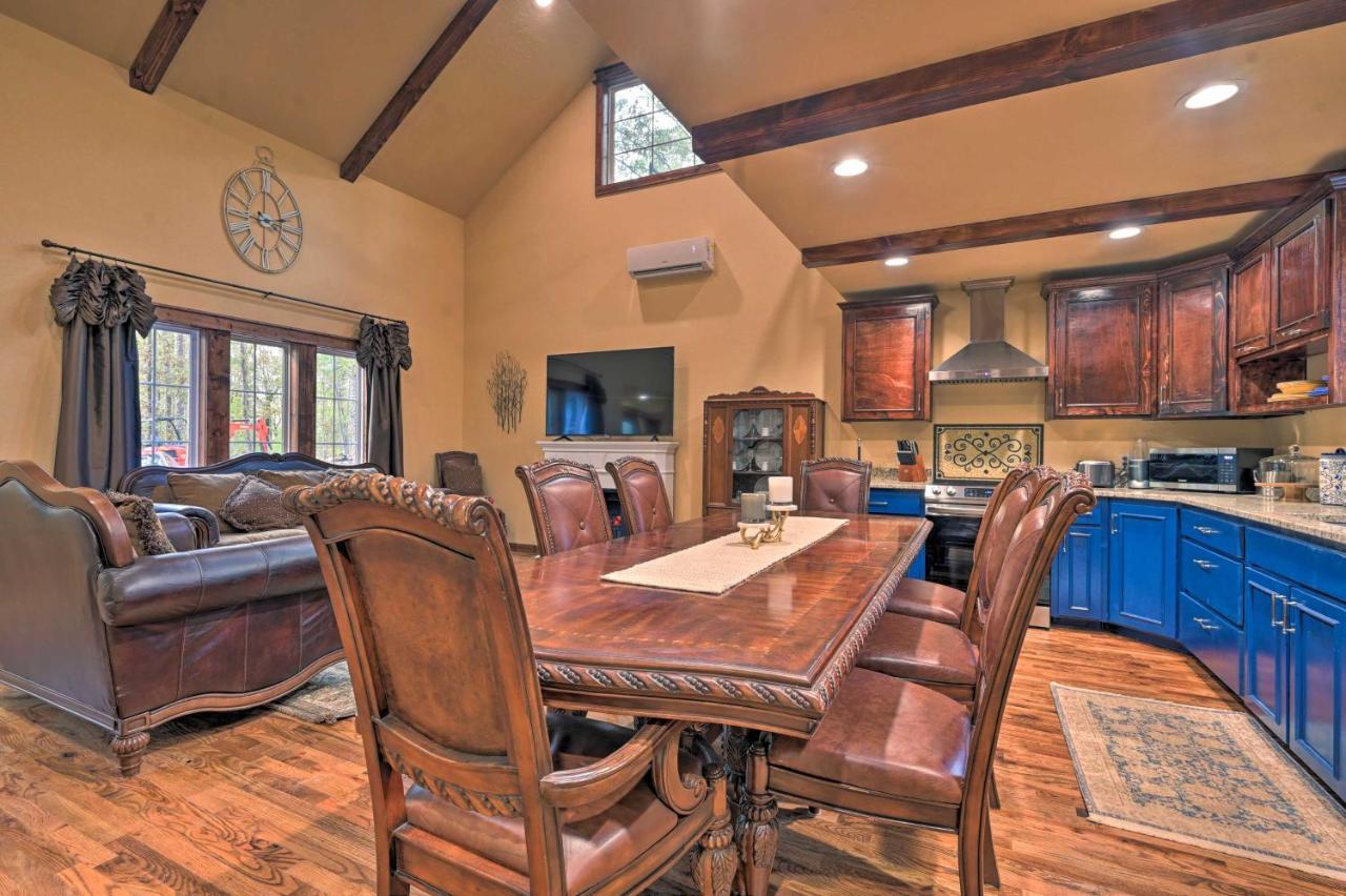 Tudor-Style Broken Bow Cottage With Hot Tub And Decks! Stephens Gap Exterior foto